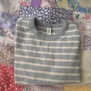 KOTN Women's Heavyweight Crop Tee (size XS)